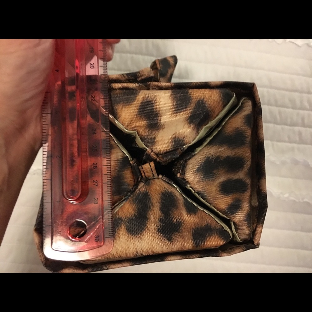 Make-up tote - Picture 2 of 3